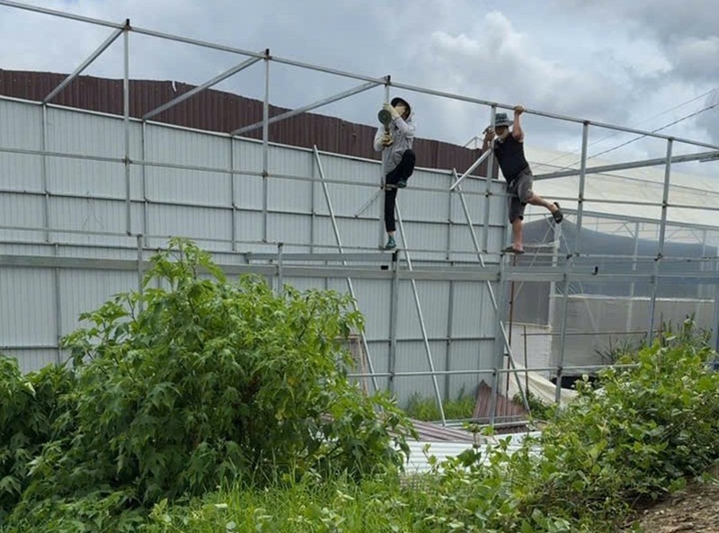 Người dân tự nguyện tháo dỡ hàng trăm công trình không phép -0