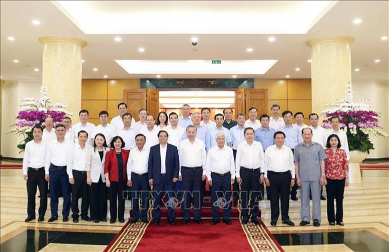 Bộ Chính trị cho ý kiến về công tác chuẩn bị Đại hội Đảng bộ MTTQ, các đoàn thể Trung ương -0