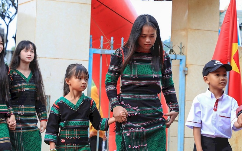 Tưng bừng ngày khai giảng năm học mới -0