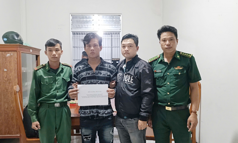 Công an phường ở Cà Mau bắt nhiều đối tượng truy nã -0