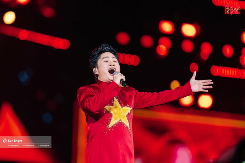 nh-ng ca khúc v- tình yêu dát nu-c lan t-a qua ti-ng hát td.jpg -0