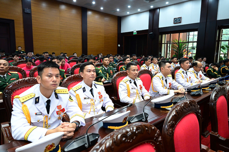 Bộ Quốc phòng tuyên dương các lực lượng tham gia nhiệm vụ A80 -2