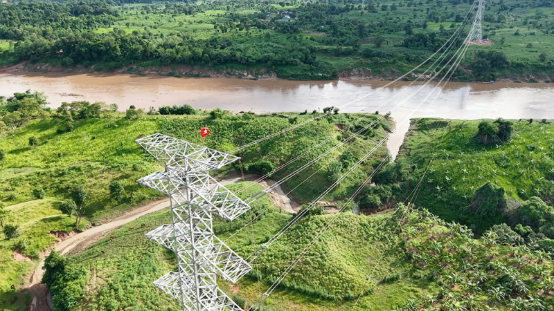 Thấy gì từ việc T&T Group của bầu Hiển thần tốc hoàn thành đường truyền tải điện từ Lào về Việt Nam? -0