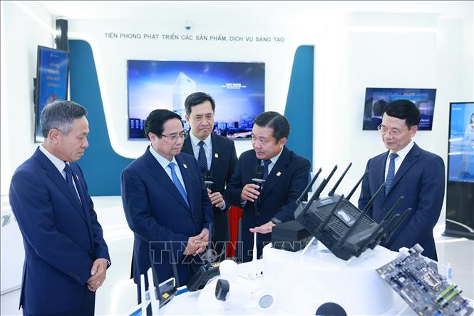 Thủ tướng Phạm Minh Chính: Xây dựng VNPT mạnh, năng động, hiệu quả, hiện đại -0