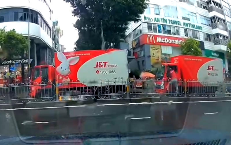 Bắt giữ tài xế xe tải tấn công đồng nghiệp giữa trời mưa -0