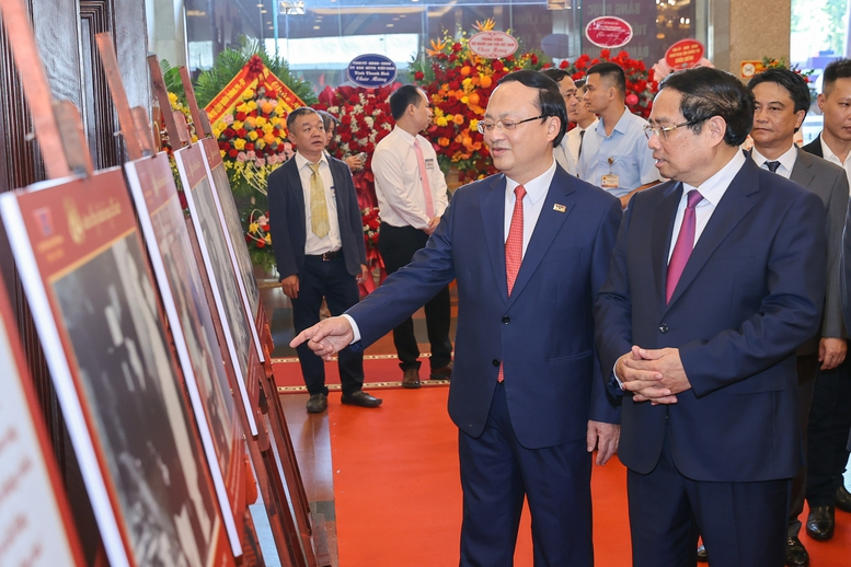 Thủ tướng: 