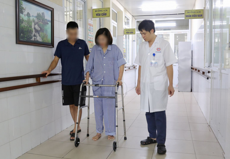 Cứu sống và phục hồi vận động cho nữ bệnh nhân nghi nhảy cầu Bãi Cháy nghi tự tử -0