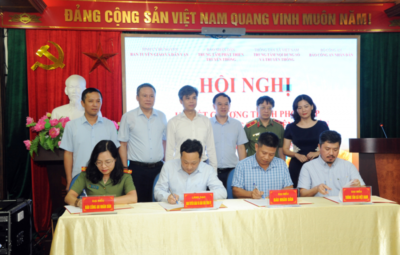 Ký kết phối hợp tuyên truyền, quảng bá hình ảnh đất và người Hưng Yên -0
