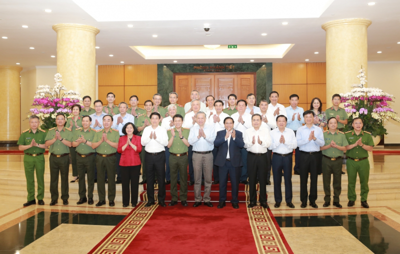 Tổng Bí thư và tập thể Bộ Chính trị làm việc với Ban Thường vụ Đảng ủy Công an Trung ương -0