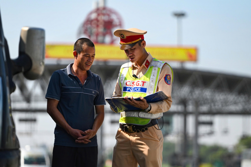 Từ 0h ngày 9/9, xử phạt phân làn giao thông mới trên cao tốc Pháp Pháp Vân - Cầu Giẽ và Hà Nội - Hải Phòng -0