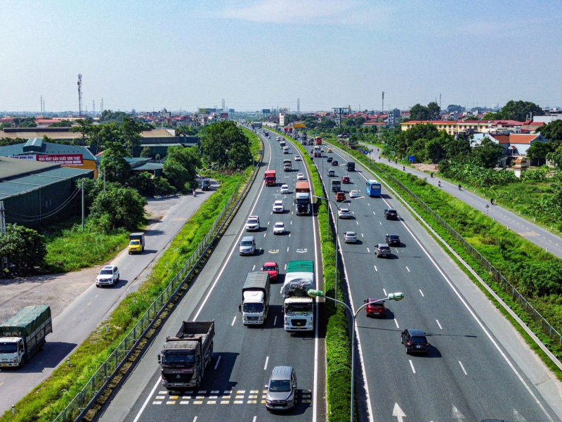 Từ 0h ngày 9/9, xử phạt phân làn giao thông mới trên cao tốc -0