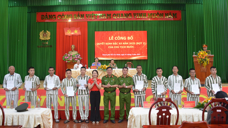 Niềm vui tương phùng ngày trở về sau những lầm lỗi -0