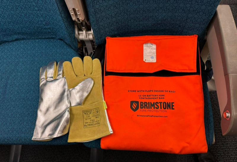 Cấm sử dụng pin sạc Lithium trên máy bay -0