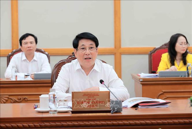 Bộ Chính trị cho ý kiến về công tác chuẩn bị Đại hội Đảng bộ tỉnh Cà Mau và Hưng Yên -0