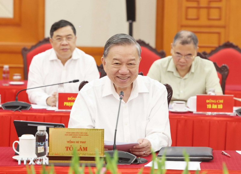 Bộ Chính trị cho ý kiến về chuẩn bị Đại hội Đảng bộ các cơ quan Đảng Trung ương -0