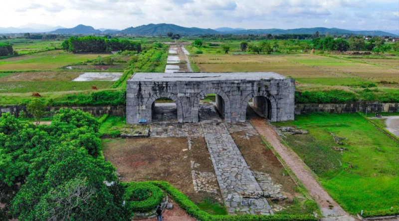 Chuyện xây thành đô nước Việt -0