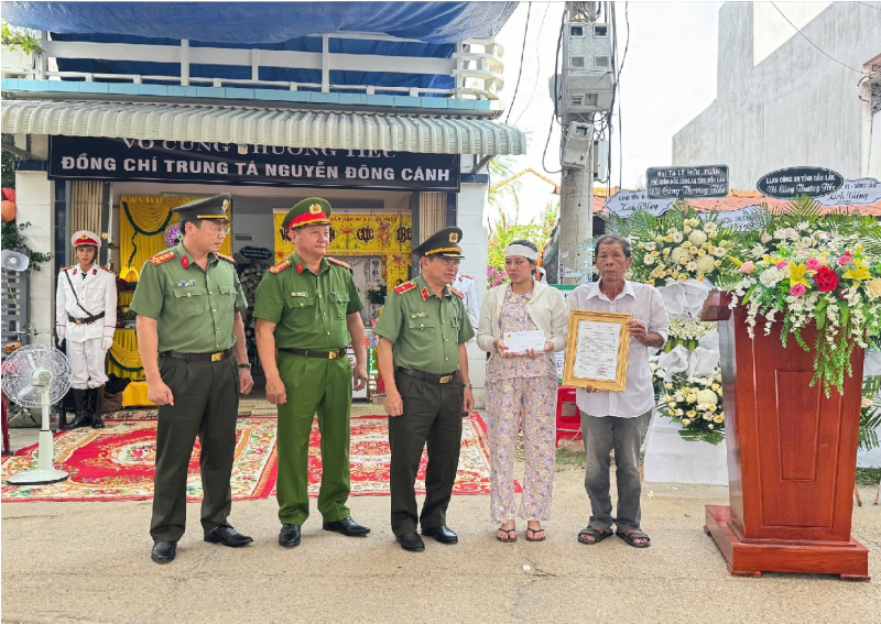 Phát động phong trào thi đua, noi gương tấm gương dũng cảm của Liệt sĩ Nguyễn Đông Cánh -0