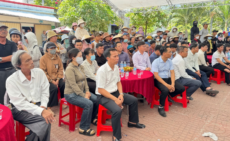 Nghẹn ngào tiễn biệt cán bộ Công an hy sinh khi truy bắt tội phạm -1