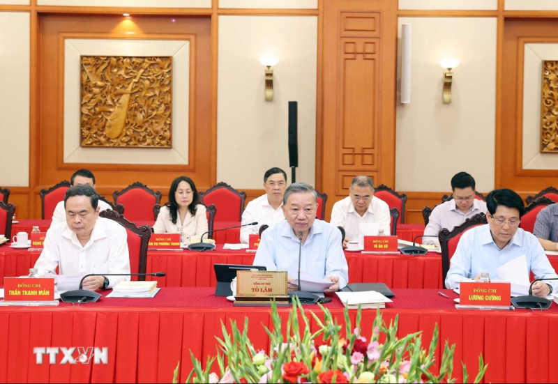 Bộ Chính trị làm việc với Ban Thường vụ Đảng ủy Chính phủ -0