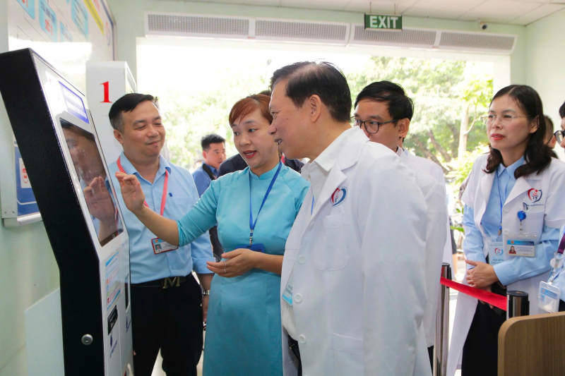 Gần 60% bệnh viện của Hà Nội đã triển khai bệnh án điện tử -0