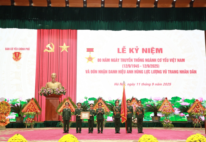 Ngành cơ yếu Việt Nam đón nhận danh hiệu Anh hùng lực lượng vũ trang nhân dân -0