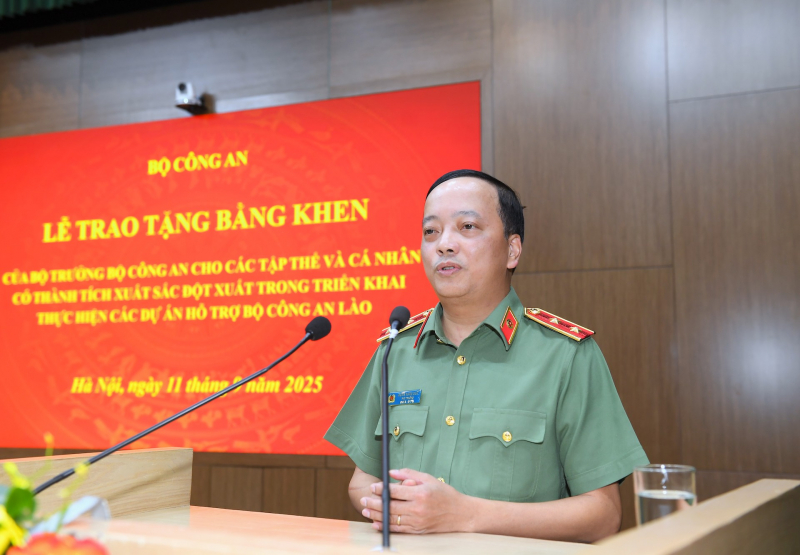 Nhiều tập thể, cá nhân có thành tích xuất sắc đột xuất trong triển khai thực hiện các dự án hỗ trợ Bộ Công an Lào -0