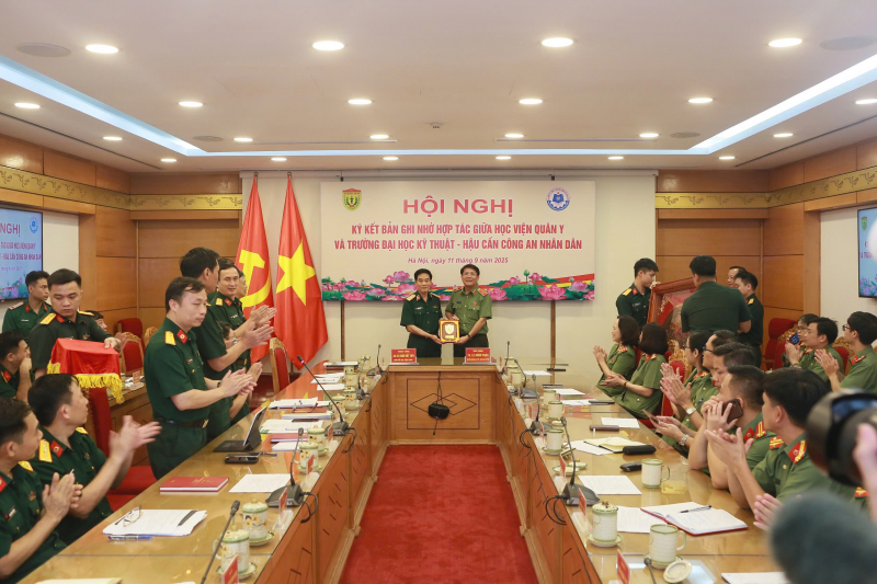 Trường Đại học Kỹ thuật-Hậu cần CAND và Học viện Quân y ký kết Biên bản hợp tác -0