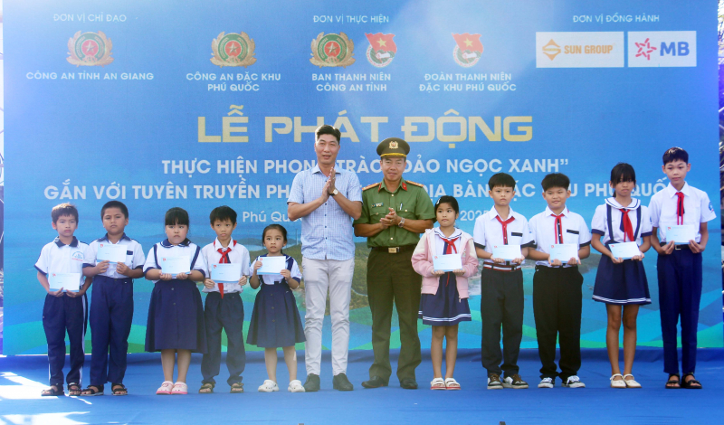 Nhiều hoạt động thiết thực để đặc khu Phú Quốc thành “Đảo ngọc xanh” -0