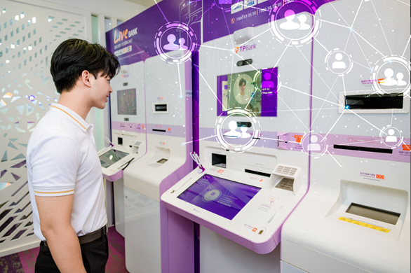 TPBank – Từ lựa chọn số hóa trong khó khăn đến khát vọng E-Vietnam -0