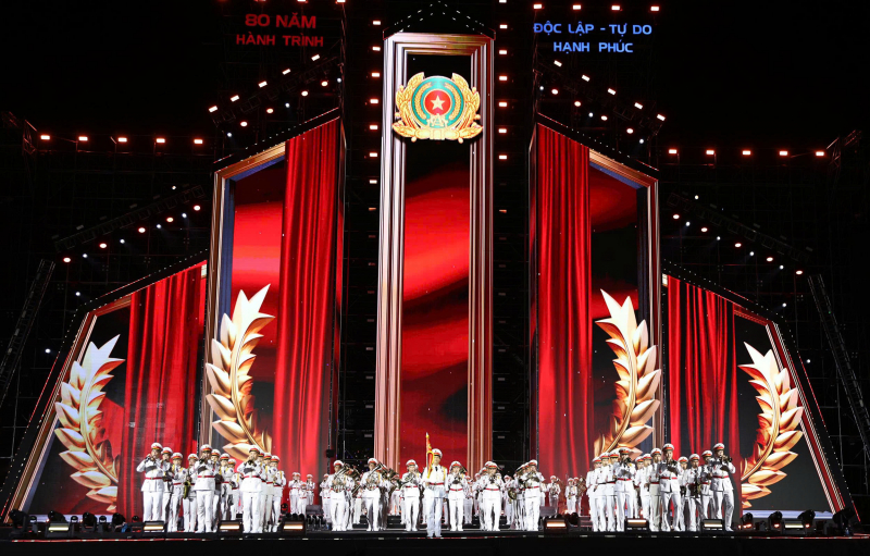 Hội tụ dàn sao, concert khép lại Triển lãm thành tựu đất nước có những gì nổi bật? -0
