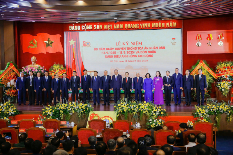 Tổng Bí thư Tô Lâm: “TAND kiên định mục tiêu độc lập dân tộc gắn với chủ nghĩa xã hội, đặt lợi ích quốc gia - dân tộc, lợi ích của Nhân dân lên trên hết, trước hết” -0