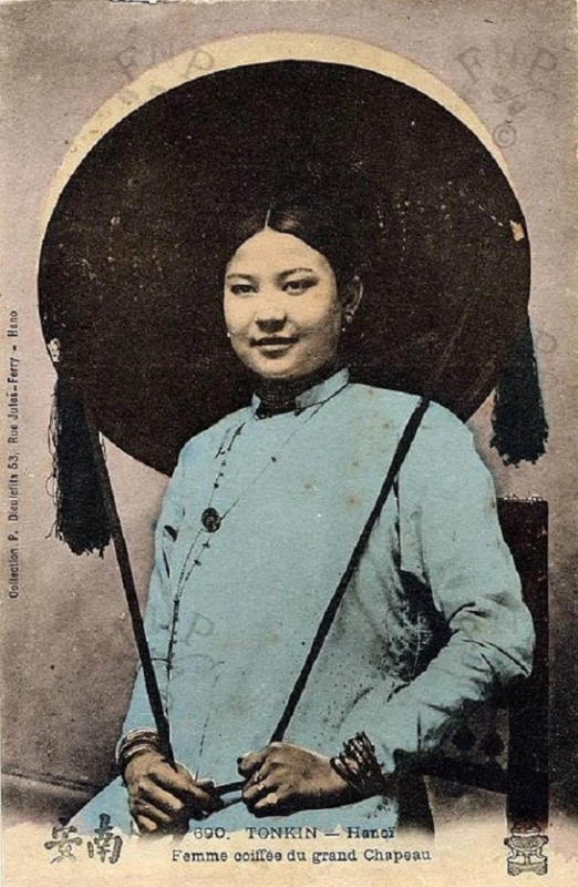 Bạn lan ôm gối nhà vua -0