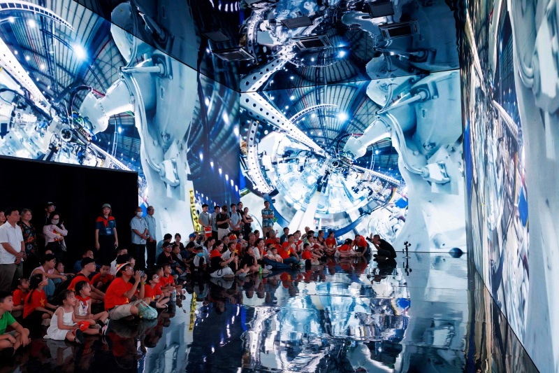 Liên tục phá vỡ các kỷ lục, Triển lãm thành tựu đất nước dự kiến đạt 10 triệu khách -0