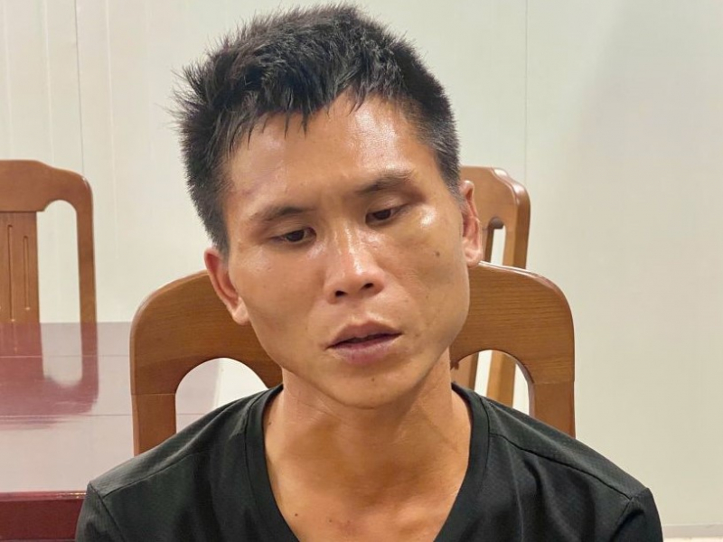 Khống chế đối tượng mang dao xông vào trụ sở Công an xã gây rối -0