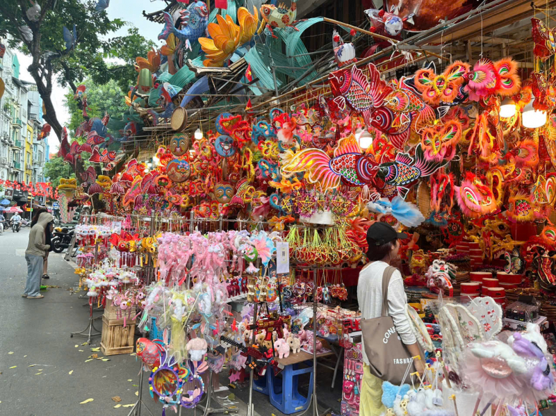 Đồ chơi Trung thu truyền thống lên ngôi giữa nhịp sống hiện đại -0