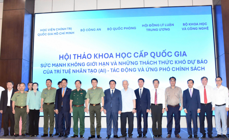 Hội thảo khoa học về sức mạnh không giới hạn và những thách thức khó dự báo của AI -0