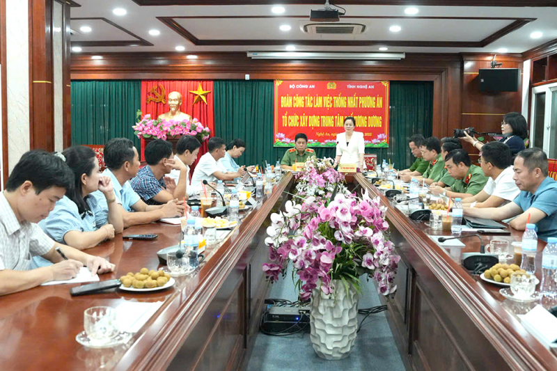 Đoàn công tác Bộ Công an làm việc với tỉnh Nghệ An về xây dựng Trung tâm Y tế Tương Dương -0