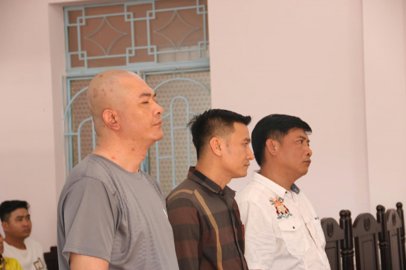 Cho vay gần 54 tỉ với lãi suất “khủng”, nhóm bị cáo lĩnh gần 3 năm tù -0