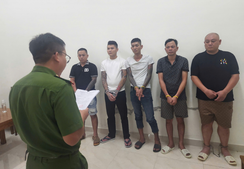 Giải cứu 2 khách Trung Quốc bị bắt giữ trái pháp luật vì mắc nợ tại Casino Hoiana -0