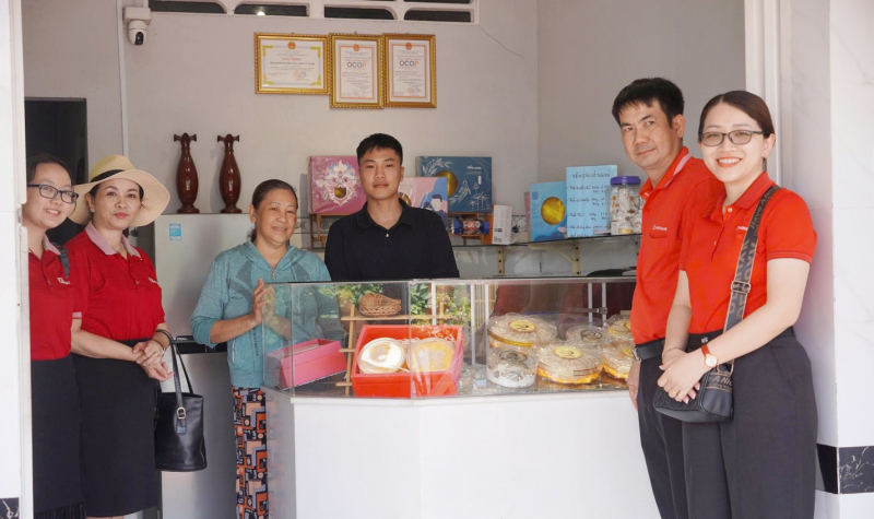 Agribank chi nhánh Vĩnh Long hỗ trợ nông dân chuyển đổi, phát triển nông nghiệp bền vững -0