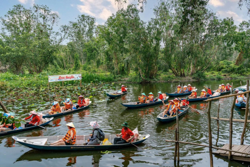 រដូវទឹកជំនន់ - គំនូររសាត់រវាងការពិត និងសុបិន -0