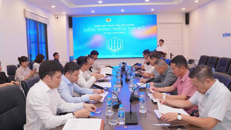 Không để bất kỳ ai phải đơn độc trên không gian số -0