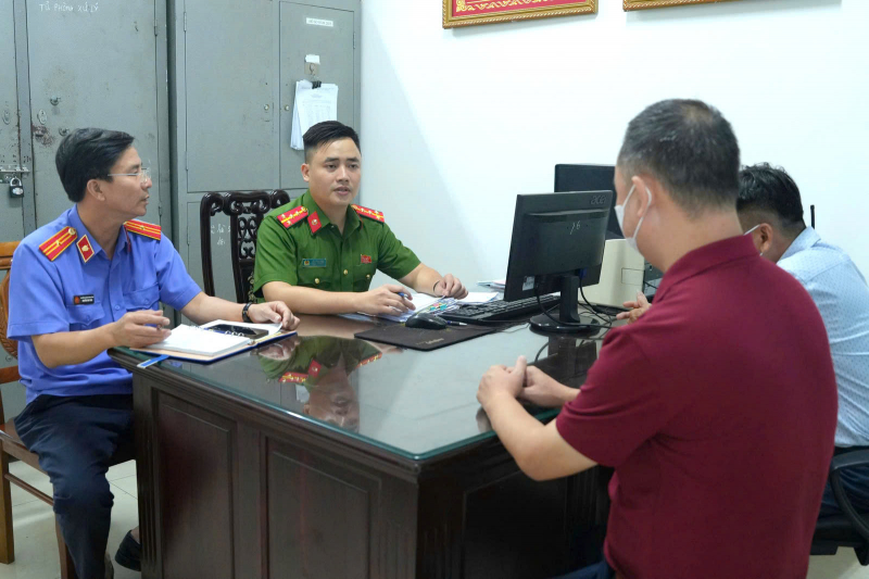 2 giám đốc và 32 đối tượng bị khởi tố vì lập hồ sơ khống và vi phạm quy định trong đấu thầu -0