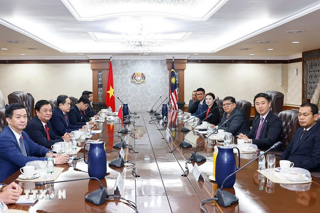 Chủ tịch Quốc hội Trần Thanh Mẫn và Chủ tịch Hạ viện Malaysia tiến hành hội đàm -0