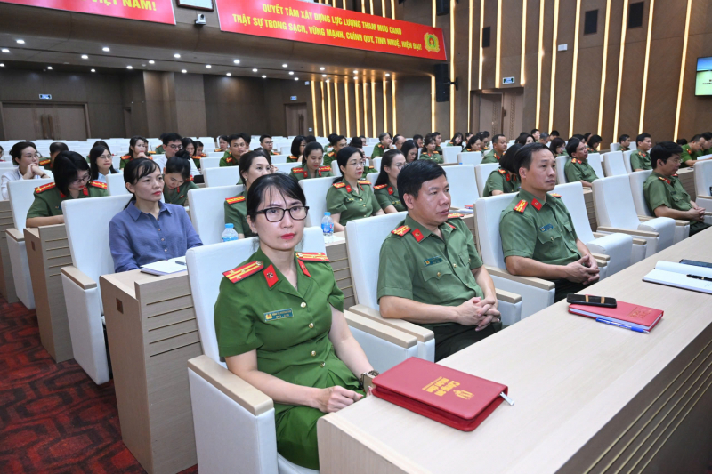 Phổ biến Luật Lưu trữ năm 2024 và các văn bản quy định chi tiết Luật -0