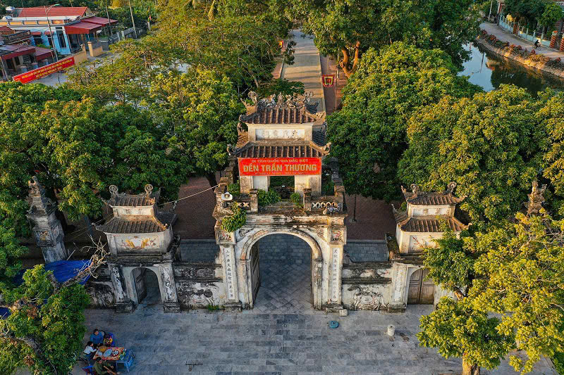 សិល្បករ សិល្បការិនី ជាង ៣០០នាក់ បានសម្តែងក្នុងរាត្រីបើកមហោស្រពប្រាសាទ Tran Thuong ឆ្នាំ ២០២៥ -០
