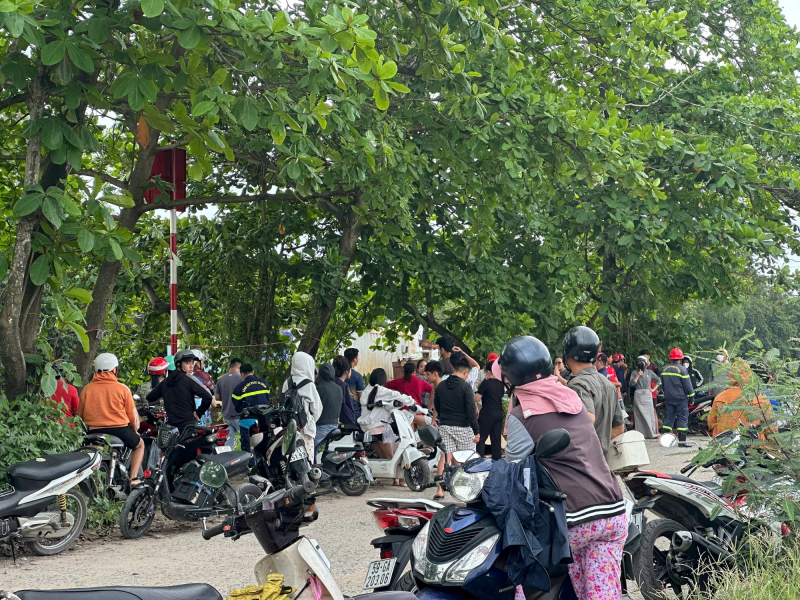 Tìm thấy thi thể nam sinh lớp 9 đi câu cá bị trượt chân xuống rạch Bến Cát -0