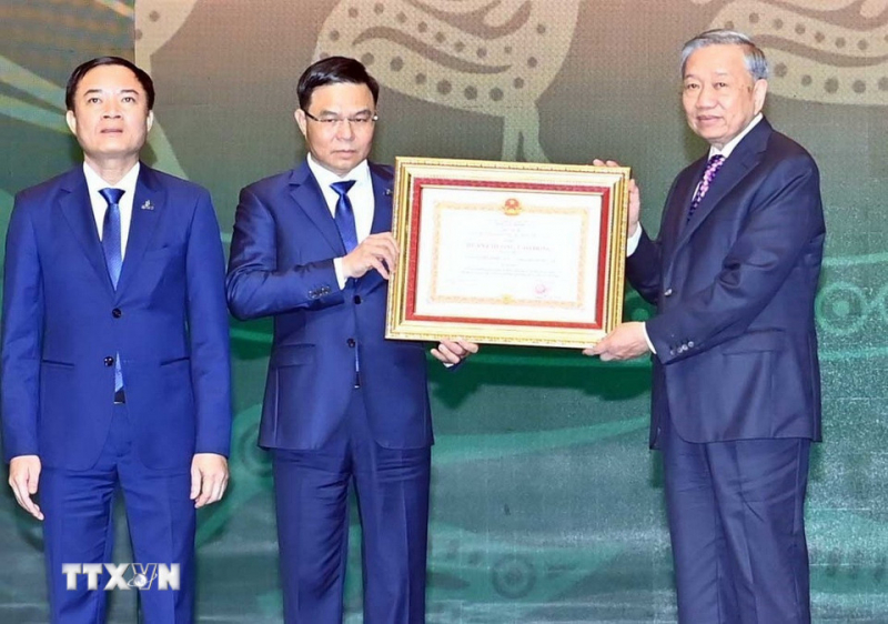 Tổng Bí thư dự Lễ kỷ niệm 50 năm Ngày thành lập Tập đoàn Công nghiệp - Năng lượng quốc gia Việt Nam -0