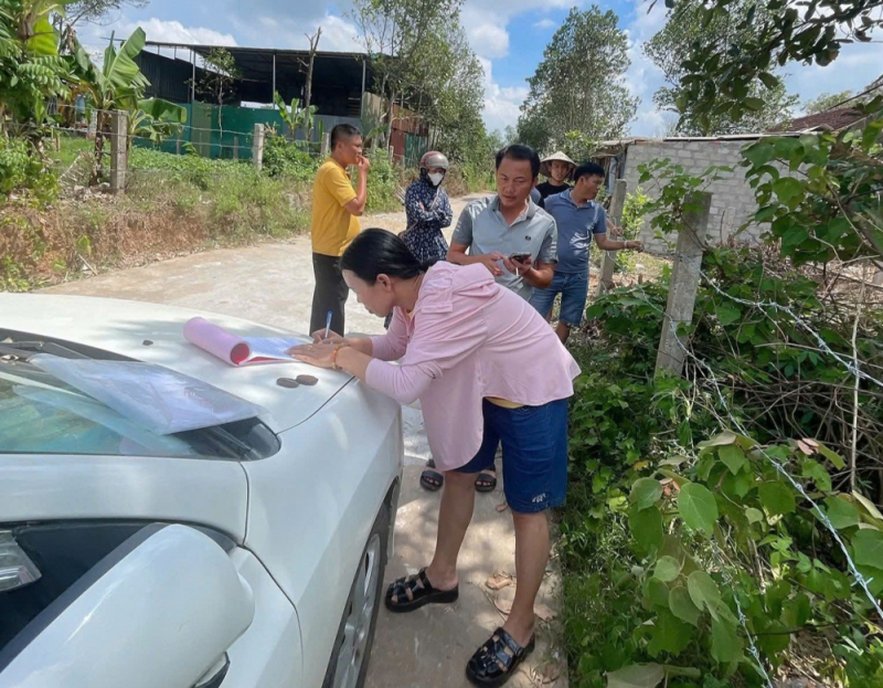 “Cò đất” náo loạn vùng quê, Công an vào cuộc -0