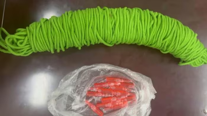 Ngăn cản kịp thời nam thanh niên mang theo thuốc ngủ, thuốc chuột định tự tử -0